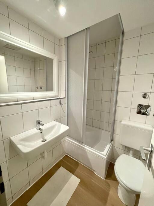 Appartement Schickes Mit Balkon In *