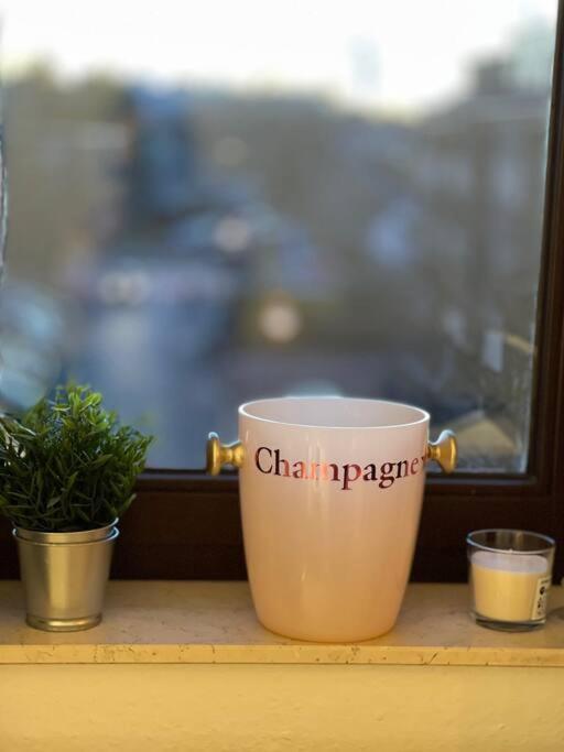 Schickes Mit Balkon In Appartement Düsseldorf
